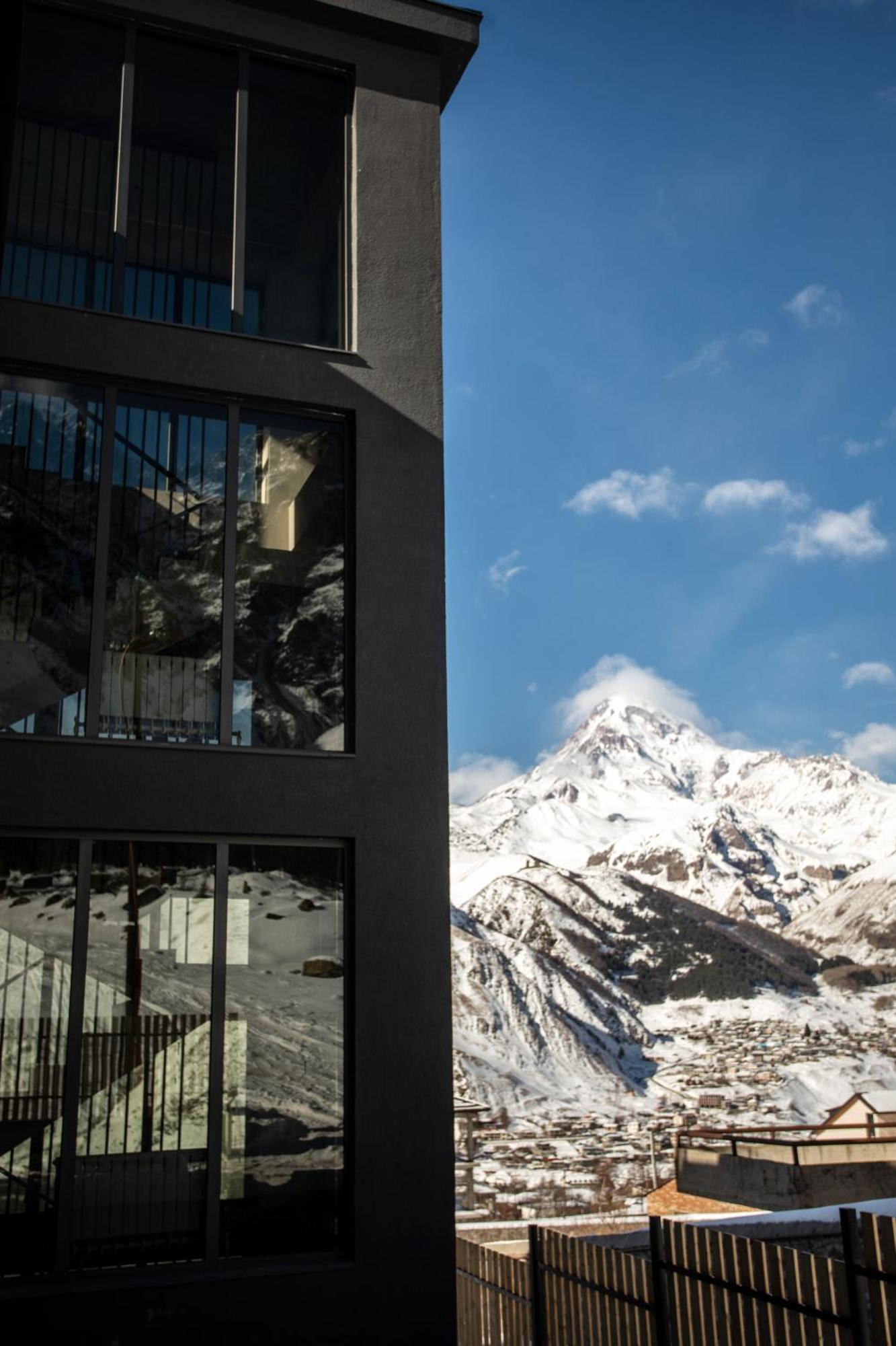 Kazbegi Hotel Grand View Dış mekan fotoğraf
