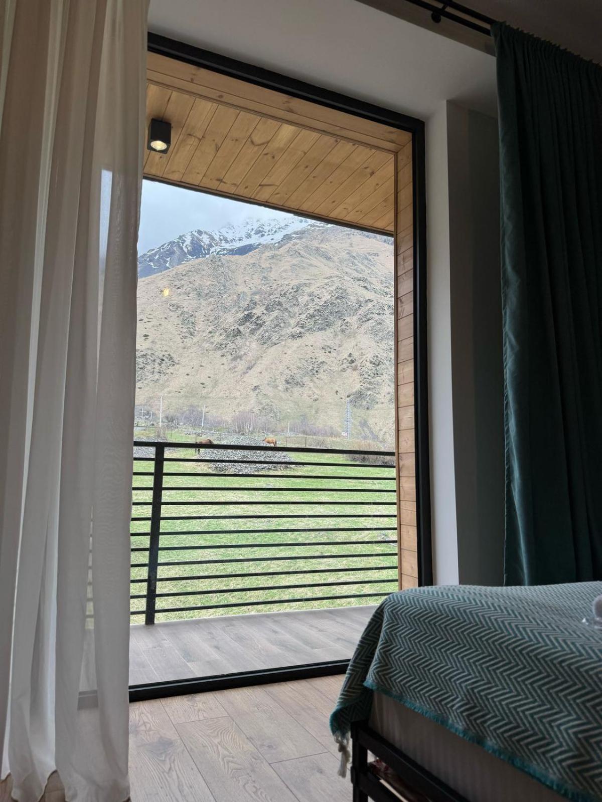 Kazbegi Hotel Grand View Dış mekan fotoğraf