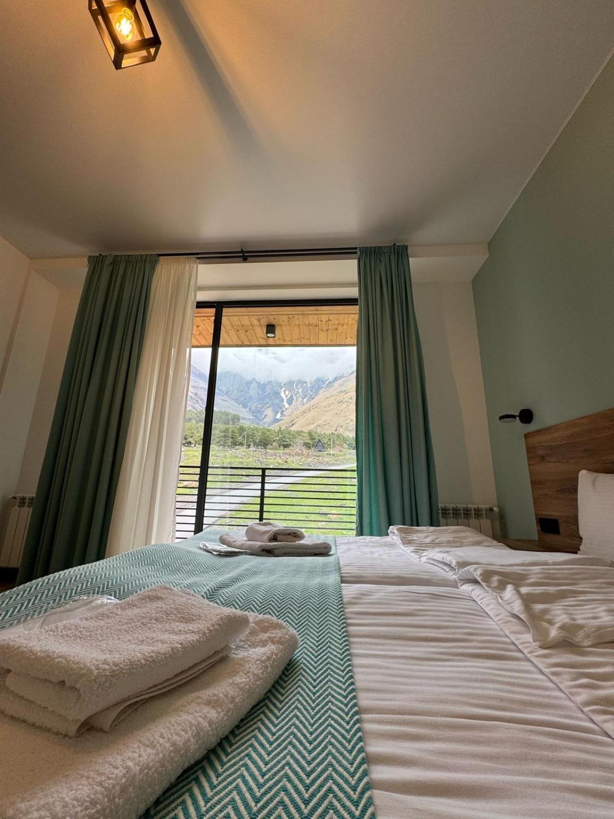 Kazbegi Hotel Grand View Dış mekan fotoğraf