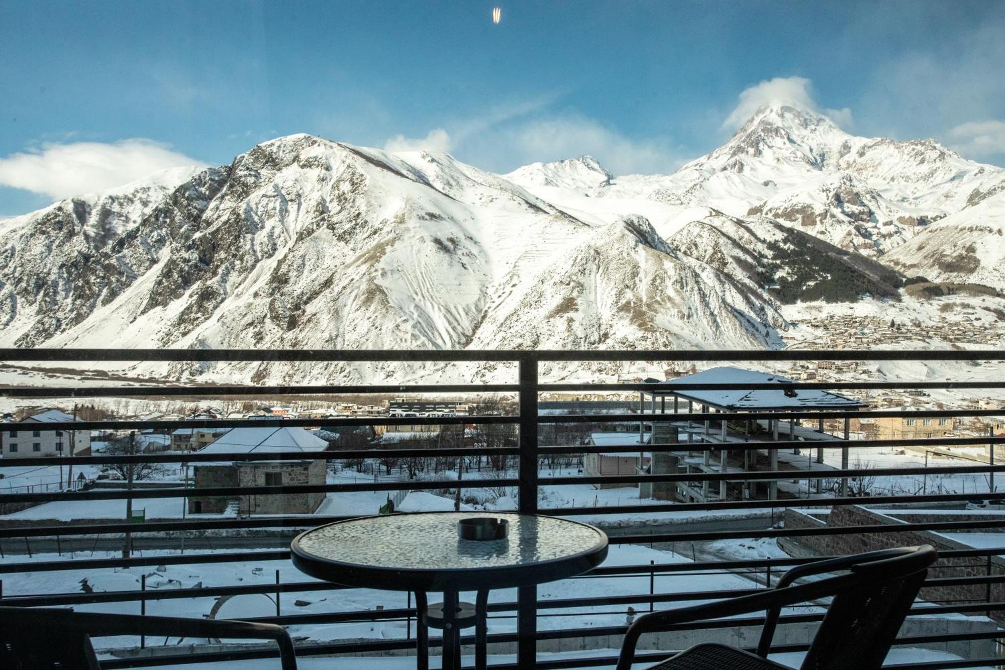 Kazbegi Hotel Grand View Dış mekan fotoğraf