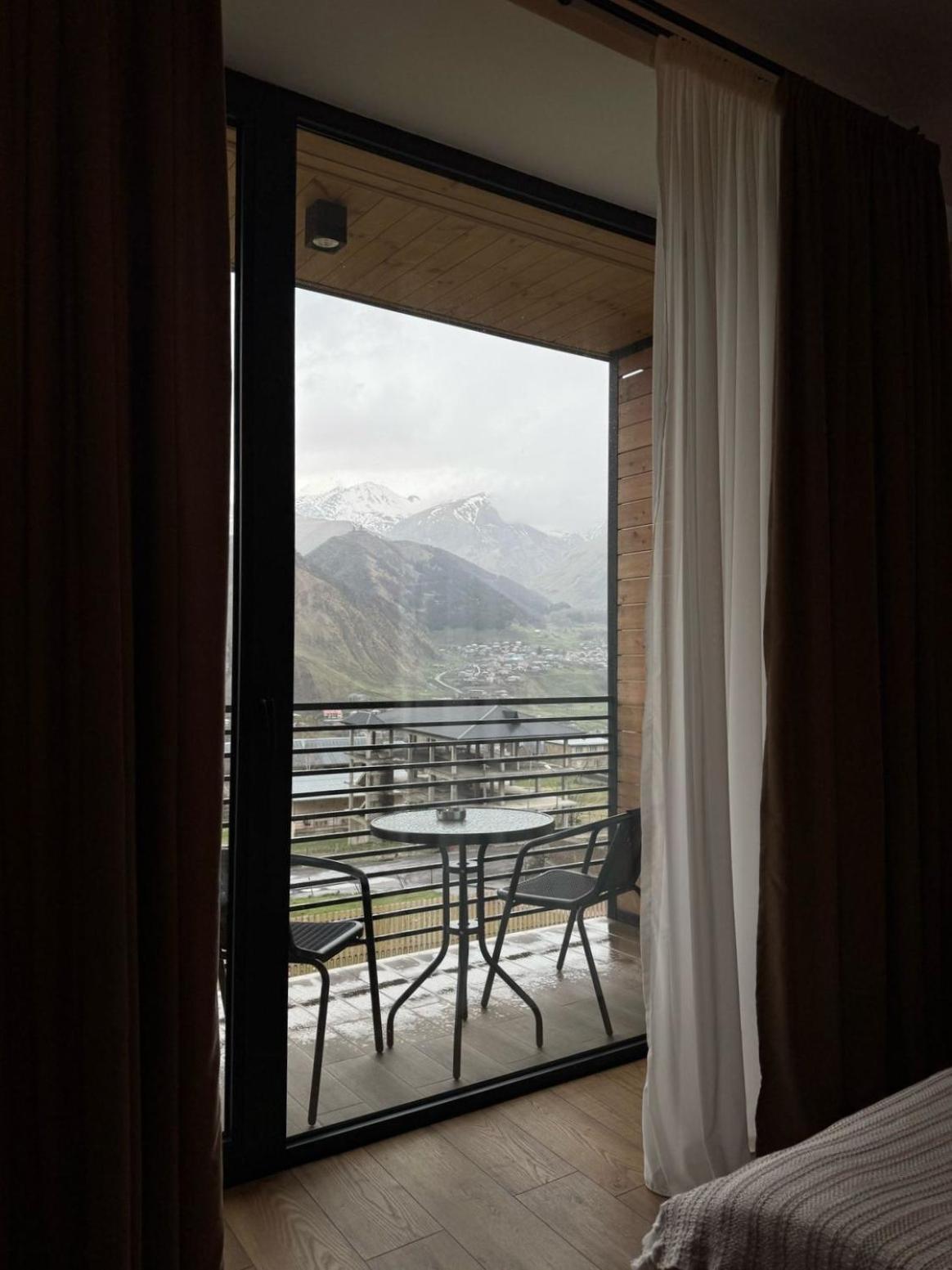 Kazbegi Hotel Grand View Dış mekan fotoğraf